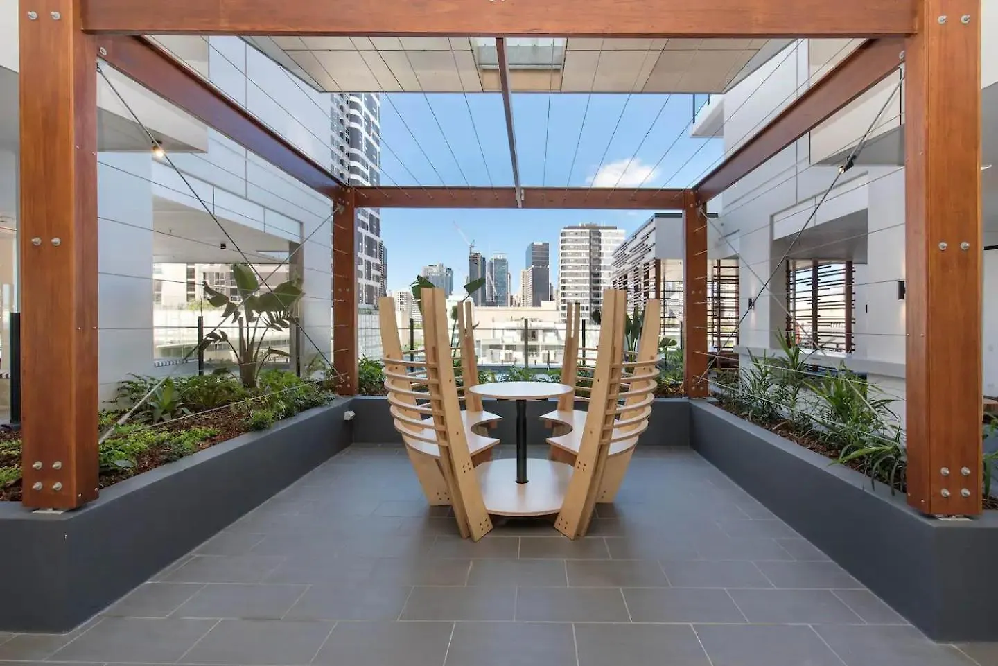 Bright & Modern Apt With City Views, King Bed, Park Brisbane Apartment