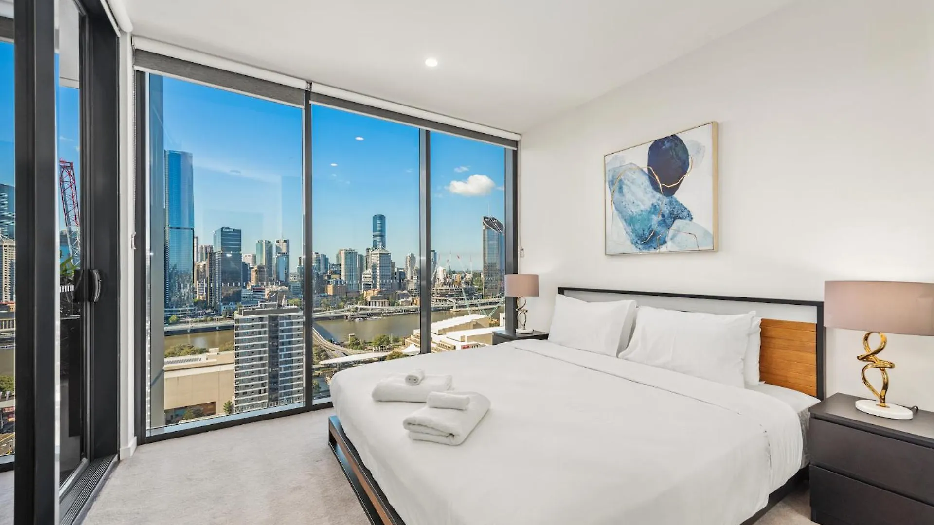 Bright & Modern Apt With City Views, King Bed, Park Brisbane